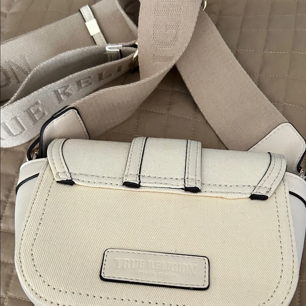 True Religion Cream Crossbody Bag with Gold Accent - Picture 5 of 6